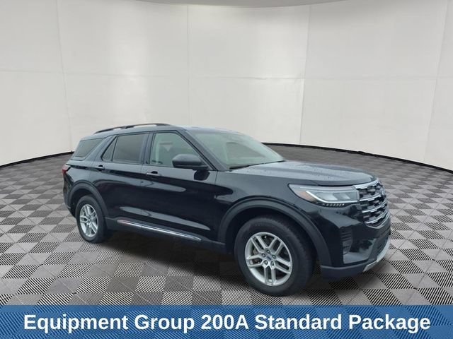 Used 2025 Ford Explorer Active AWD/4WD image 7