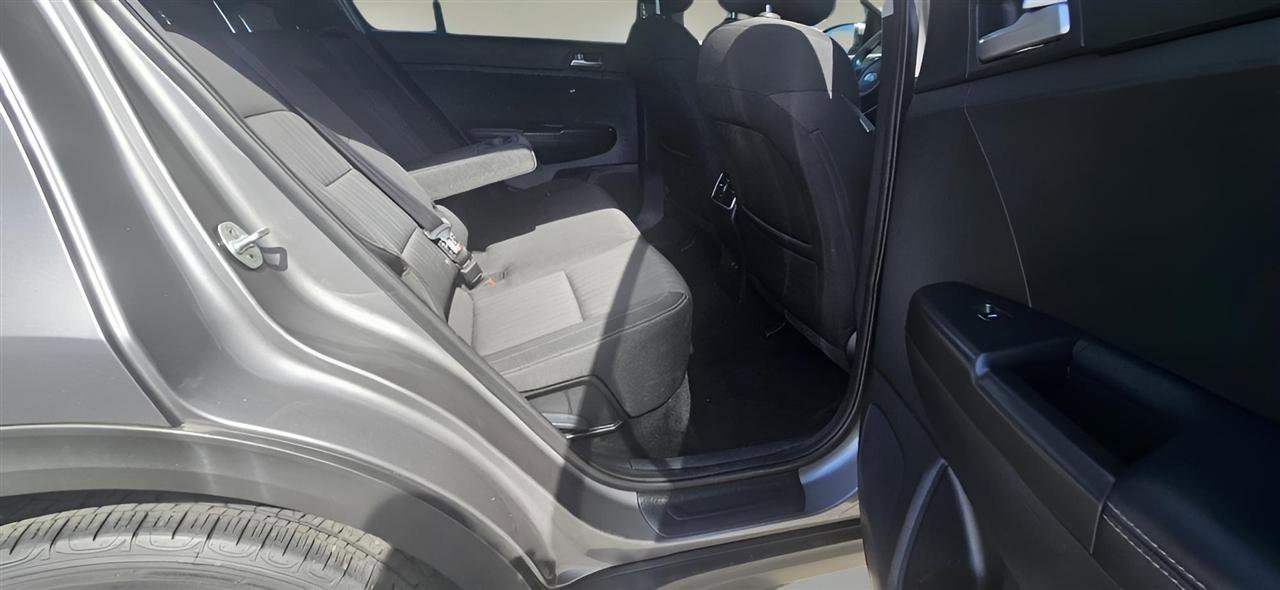 Used 2017 Kia Sportage LX FWD image 22