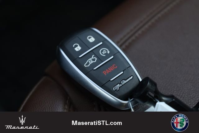 Used 2023 Alfa Romeo Stelvio Ti image 28