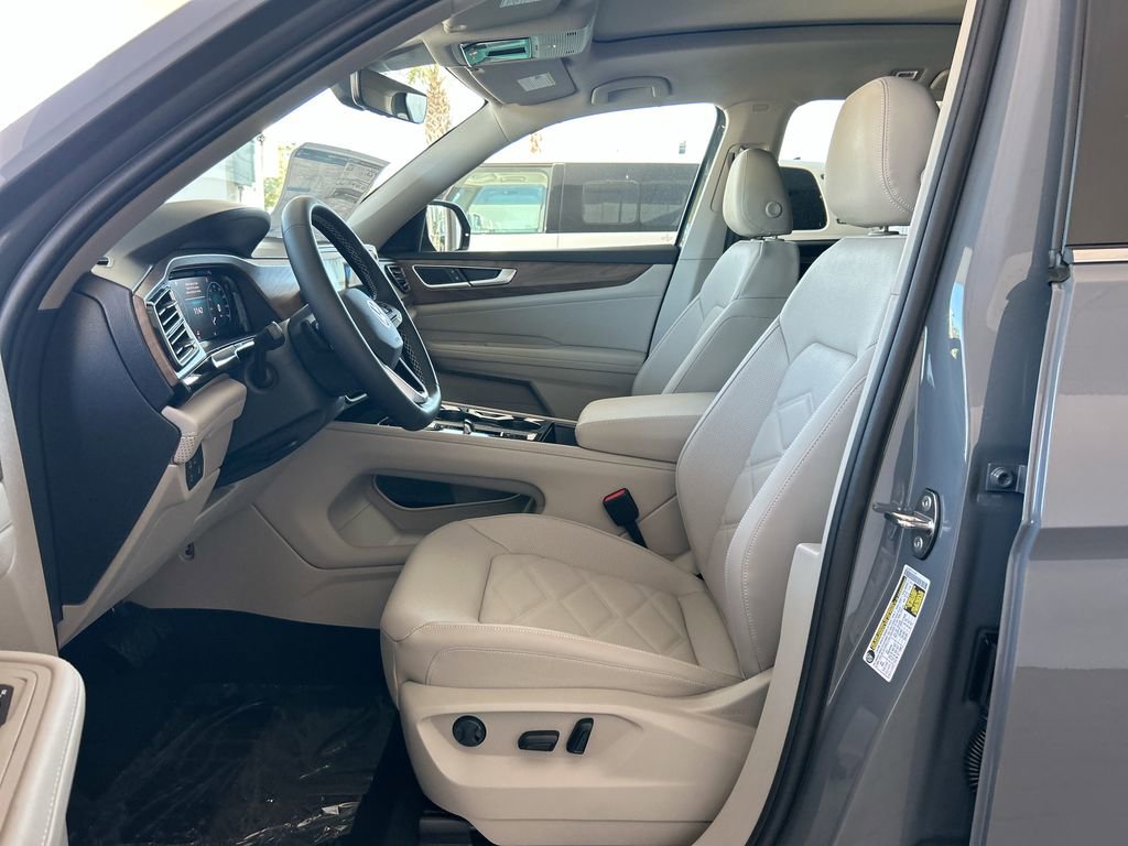 New 2026 Volkswagen Atlas SE image 10