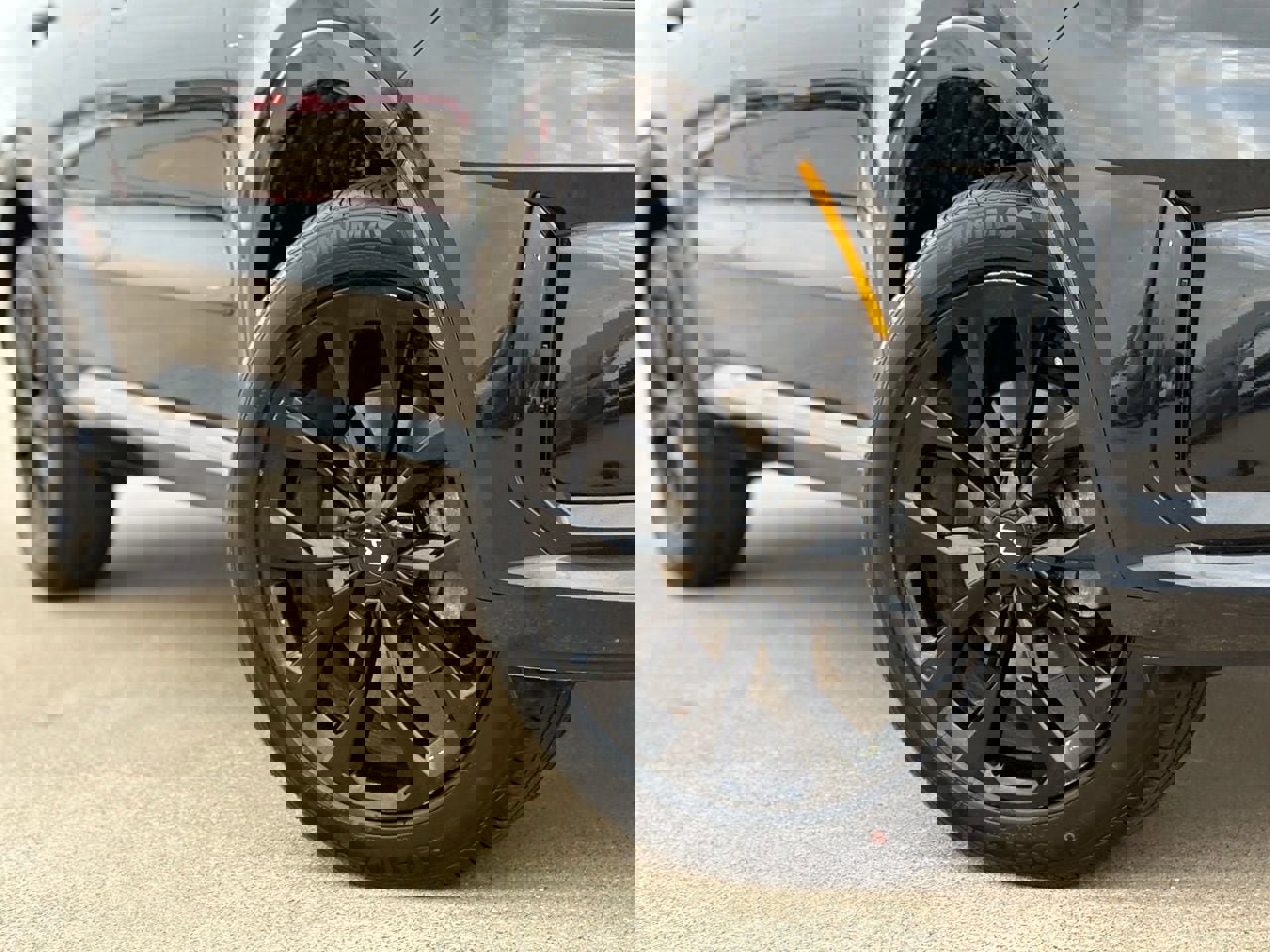 Used 2022 Kia Sorento SX image 11