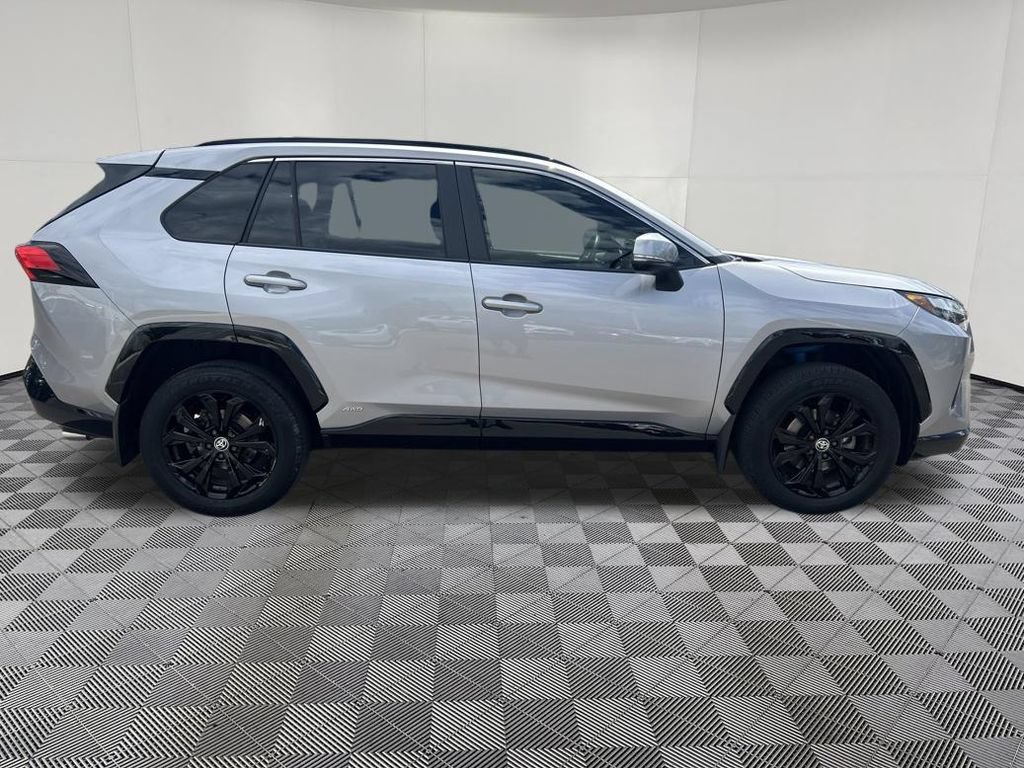 Used 2023 Toyota RAV4 SE AWD/4WD image 10