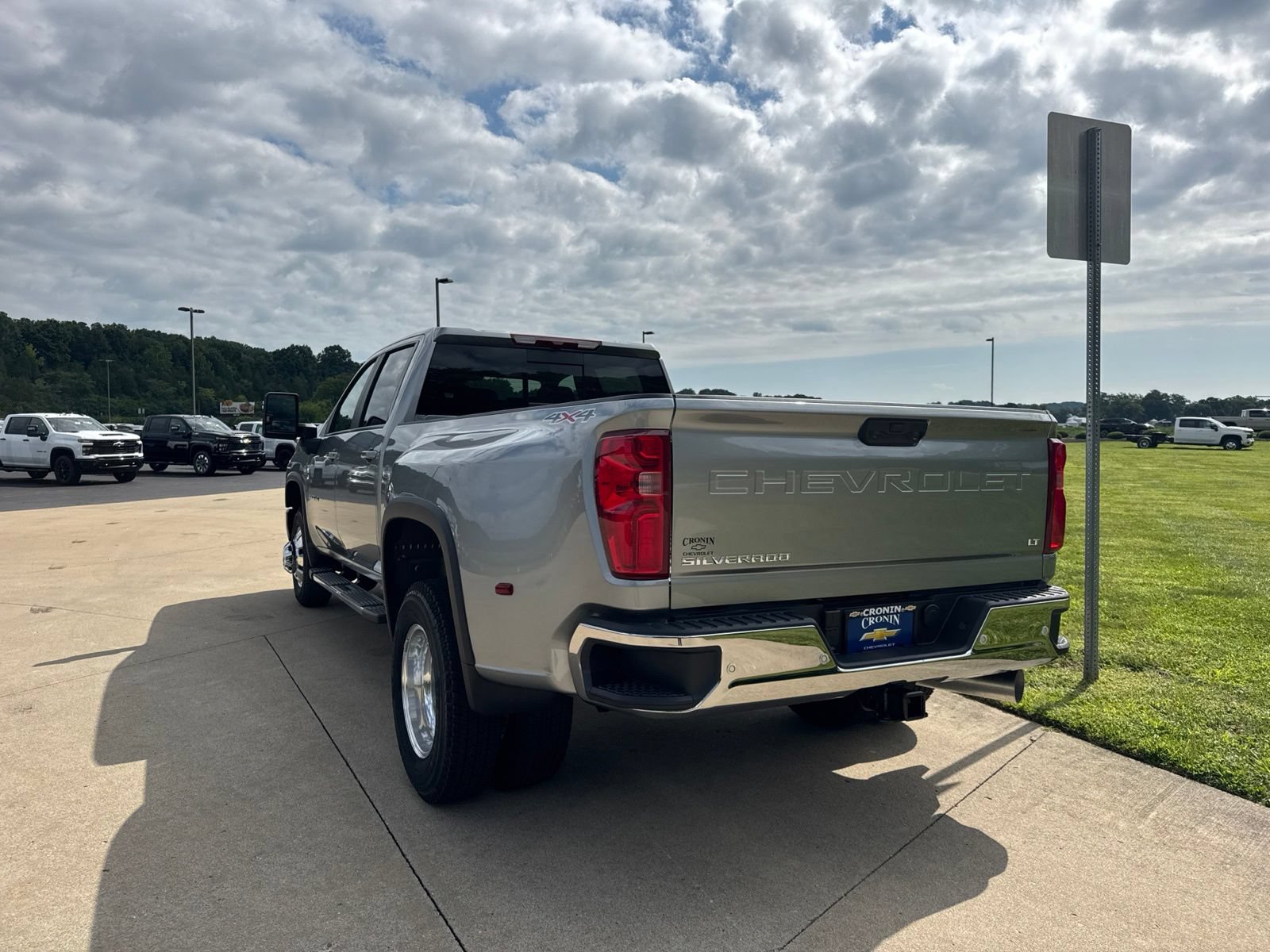 New 2026 Chevrolet Silverado 3500 LT w/ All Star Edition AWD/4WD image 6