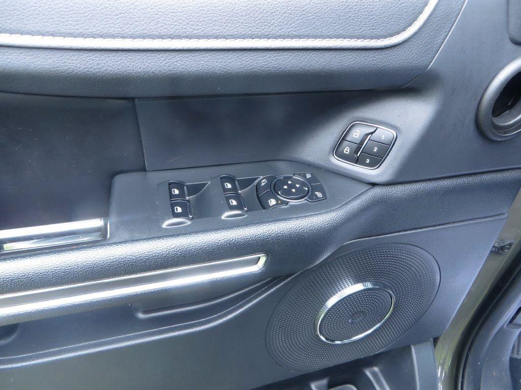 Used 2024 Ford Expedition Max XLT RWD image 12
