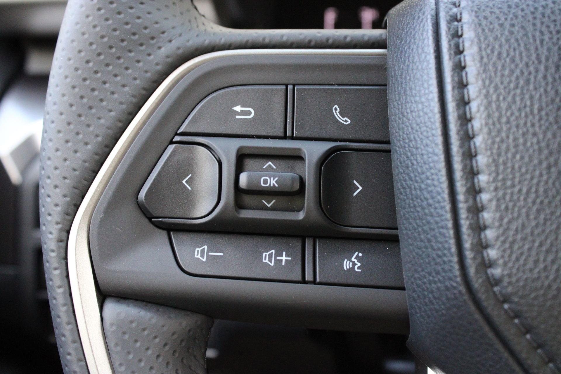 New 2026 Toyota 4Runner SR5 AWD/4WD image 24