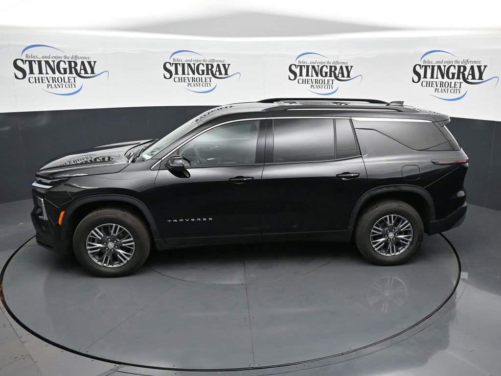 Used 2026 Chevrolet Traverse LT AWD/4WD image 12
