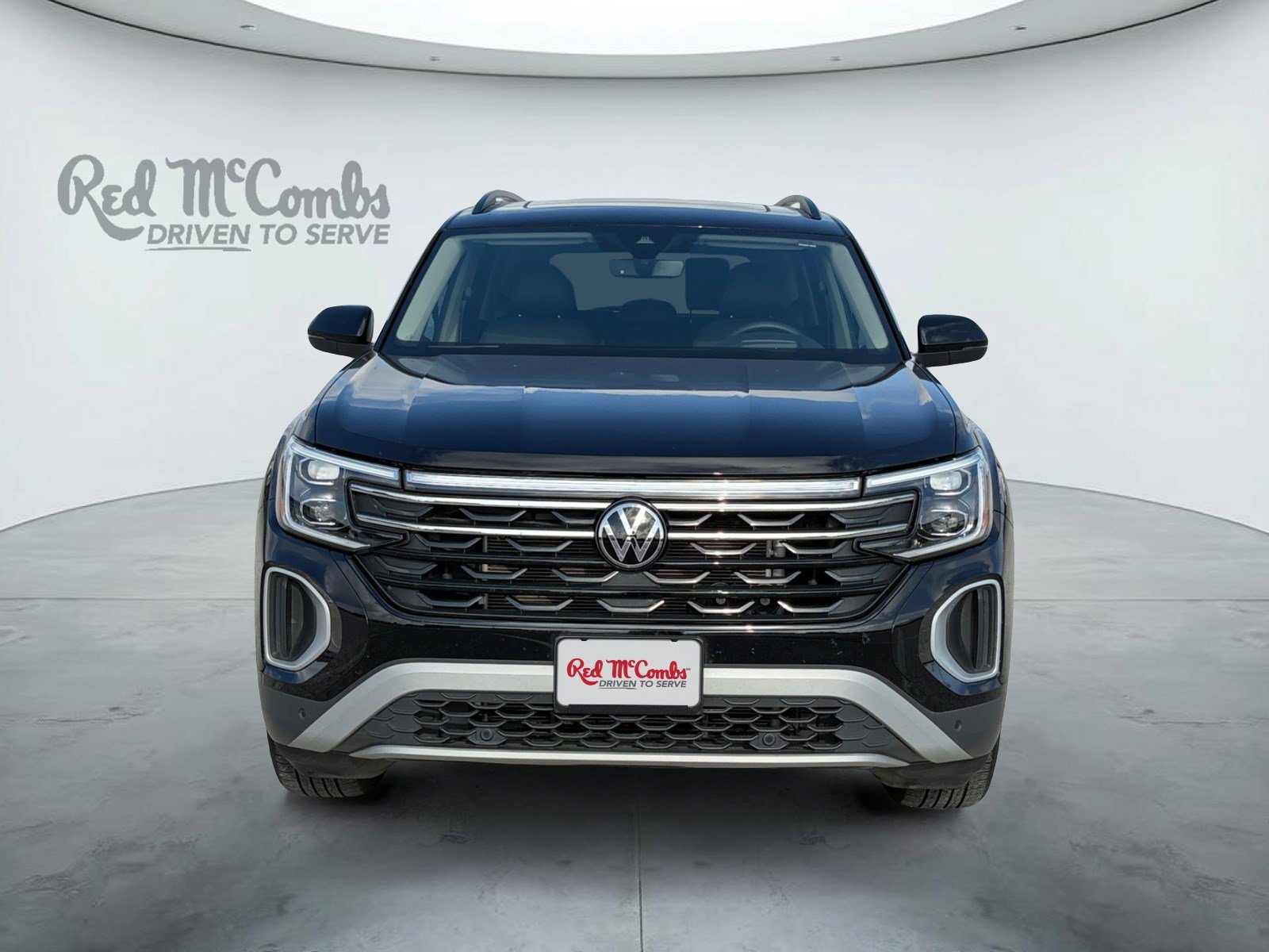 Used 2024 Volkswagen Atlas Peak Edition SEL AWD/4WD image 2