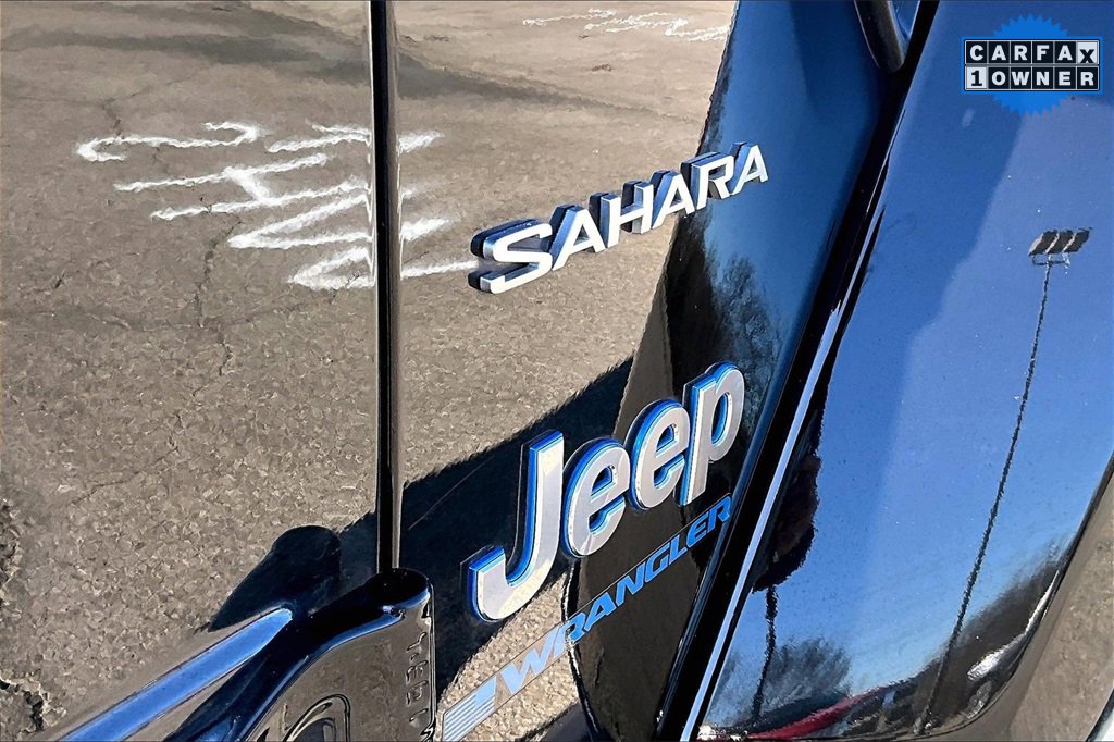 Used 2023 Jeep Wrangler Unlimited Sahara w/ Dual Top Group image 11