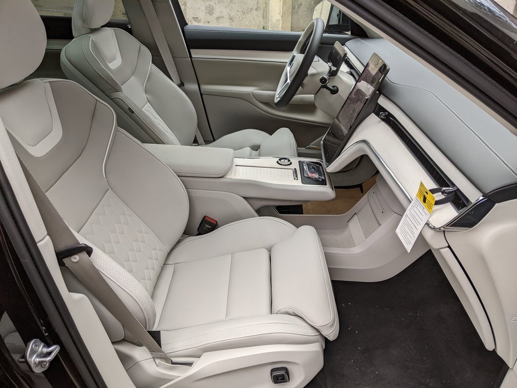New 2025 Volvo EX90 Plus image 22