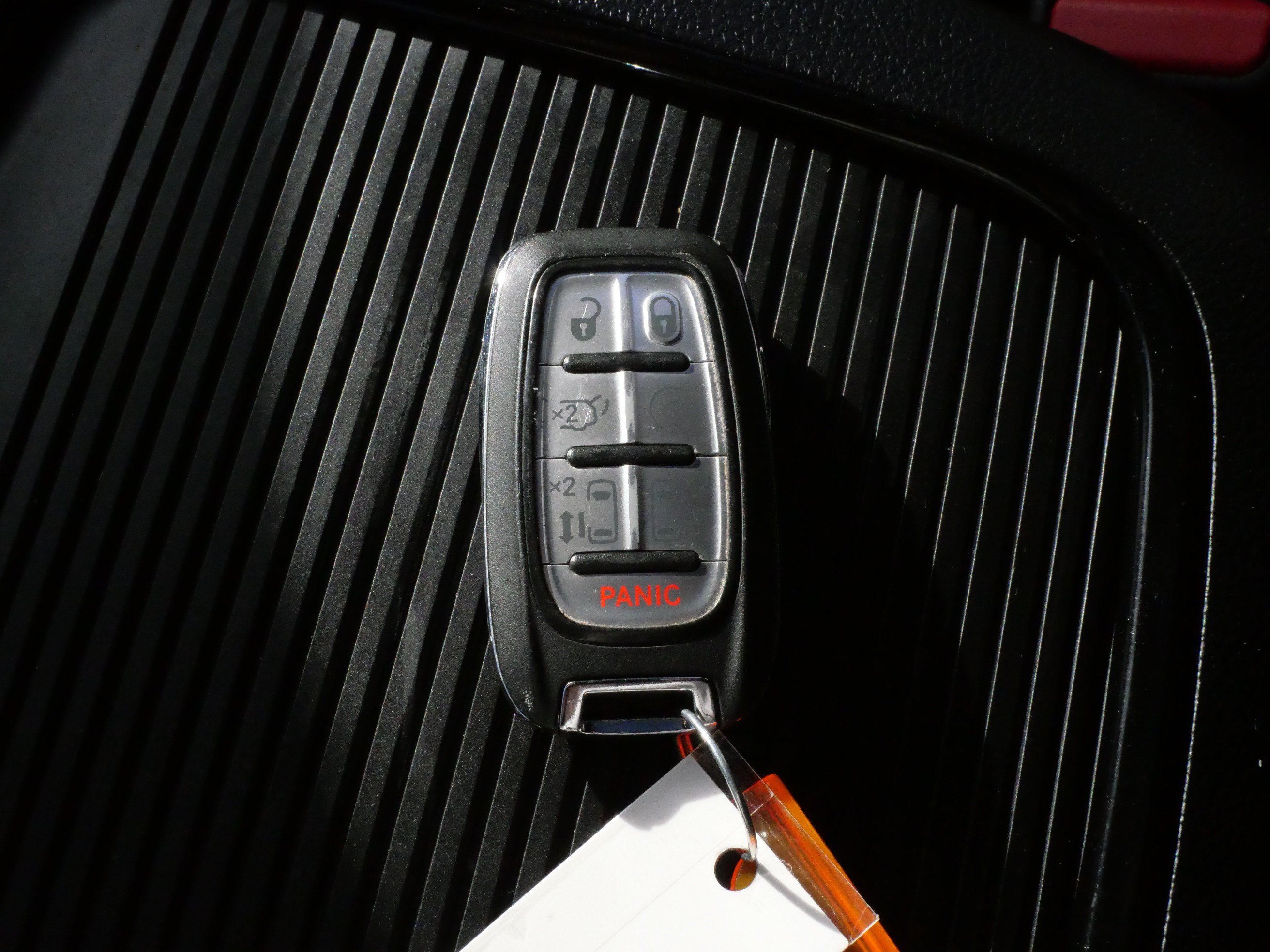Used 2025 Chrysler Pacifica Limited FWD image 31