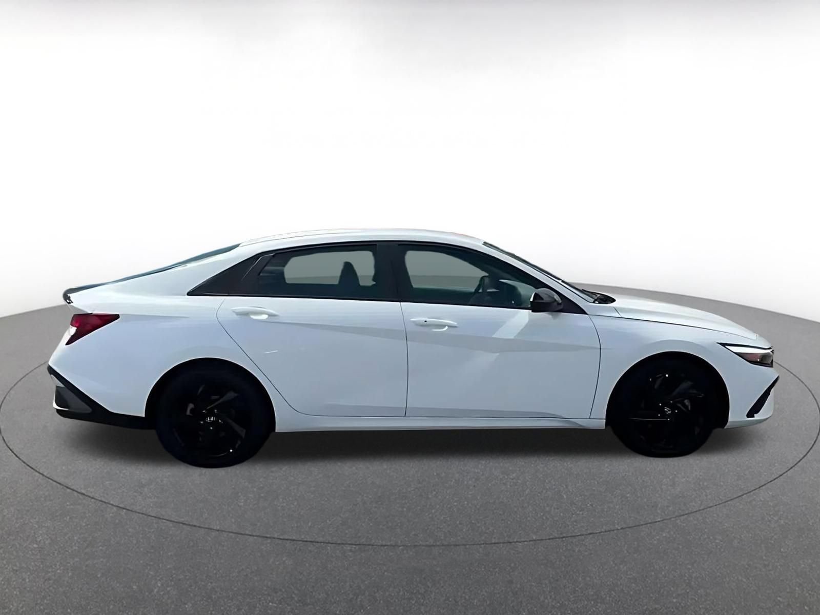 Used 2026 Hyundai Elantra Sport FWD image 15