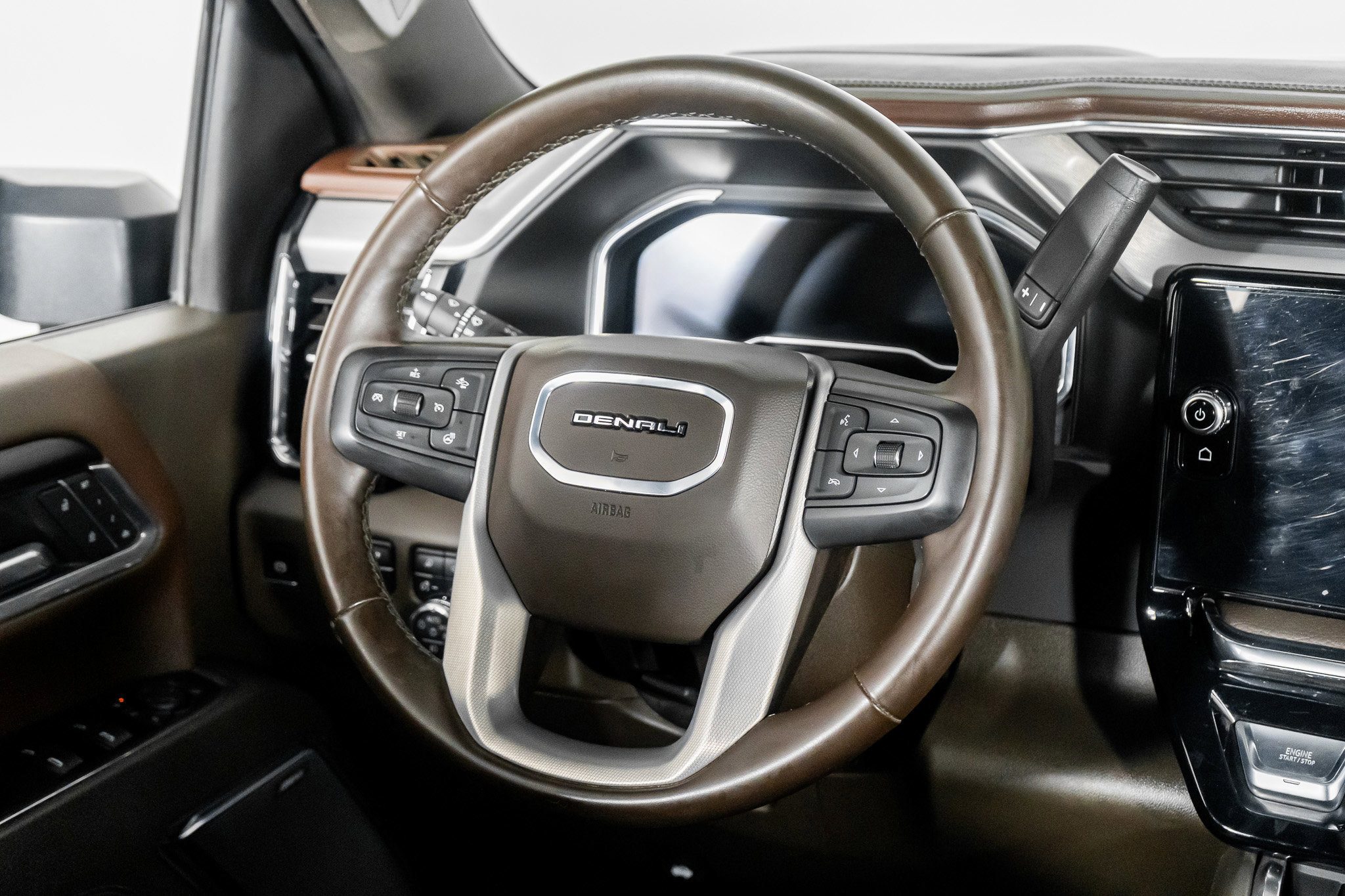 Used 2025 GMC Sierra 3500 Denali w/ Denali Reserve Package image 55