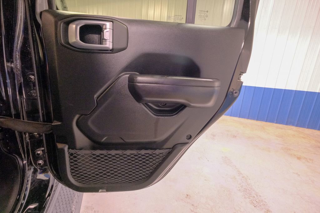 Used 2020 Jeep Wrangler Unlimited Sport S image 19