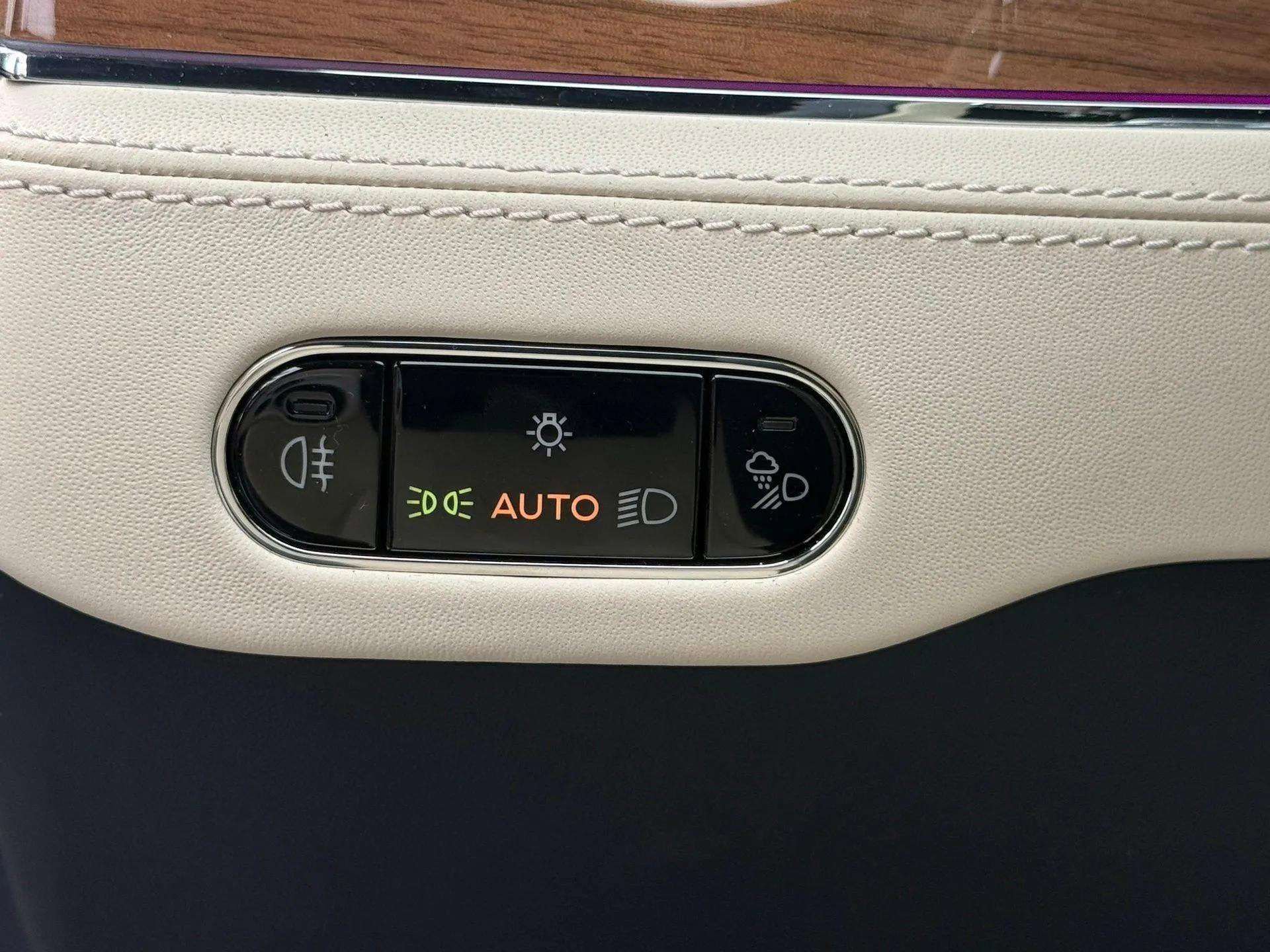 New 2026 Bentley Continental GTC image 32