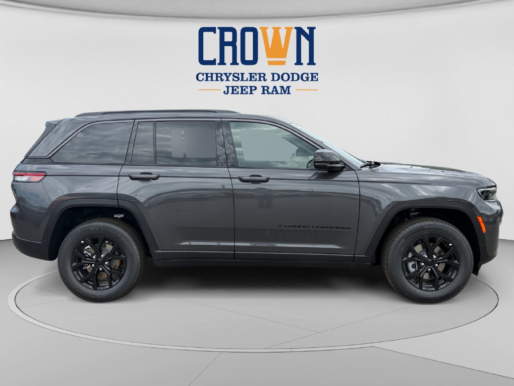 New 2026 Jeep Grand Cherokee Altitude AWD/4WD image 2