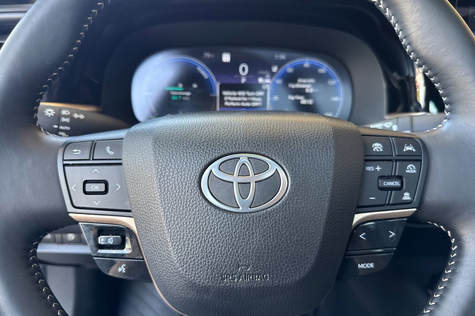 Used 2025 Toyota Crown XLE w/ Carpet Mat Package (TMS) image 24