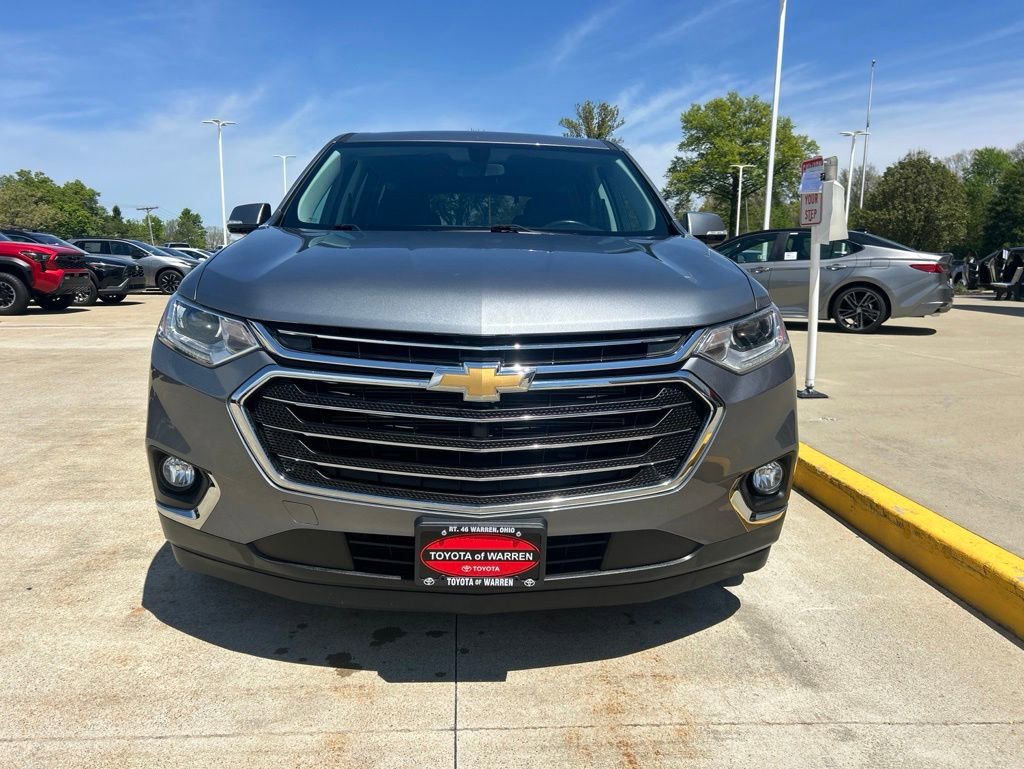 Used 2018 Chevrolet Traverse LT FWD image 2