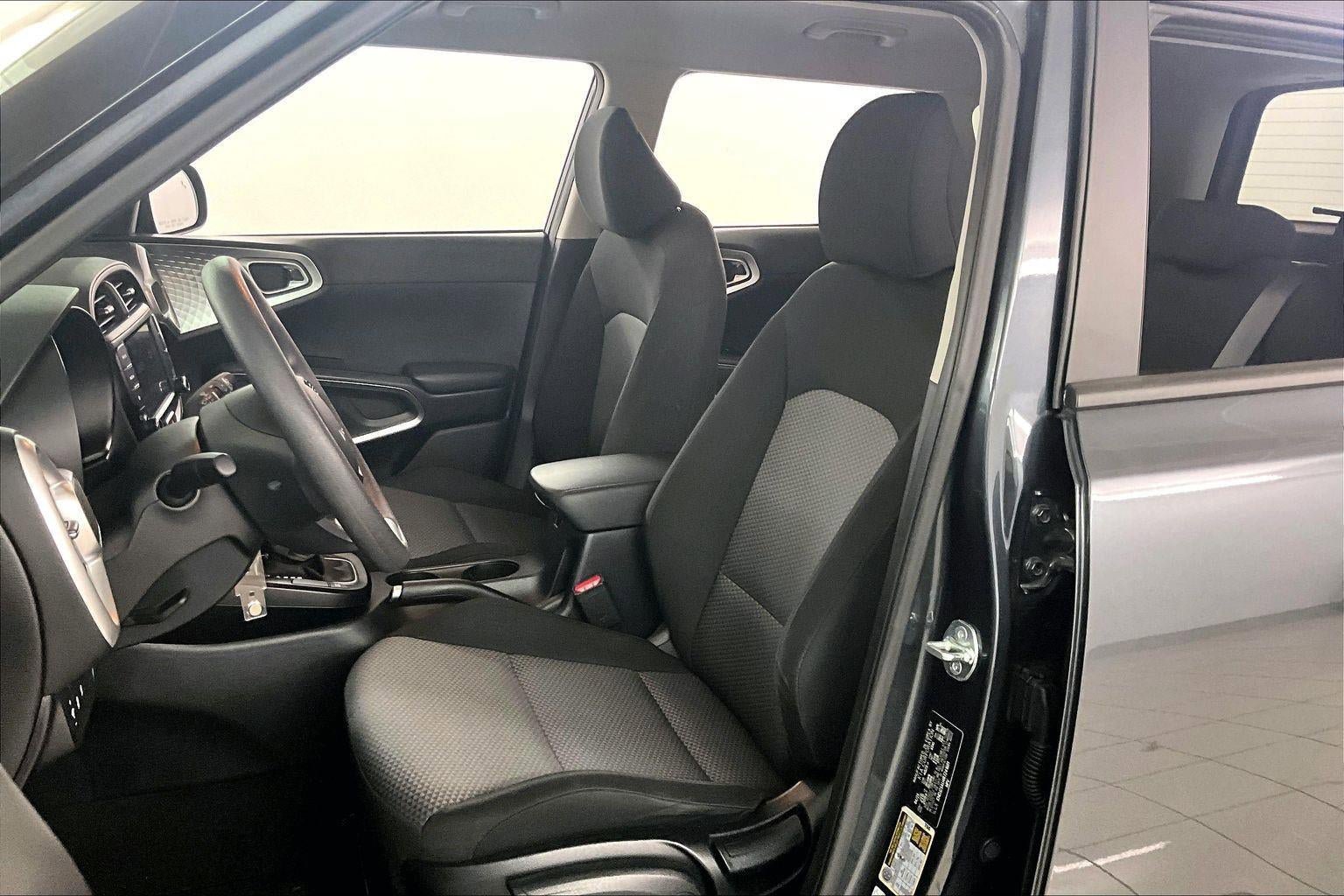 Used 2024 Kia Soul LX w/ Option Group 015 image 21