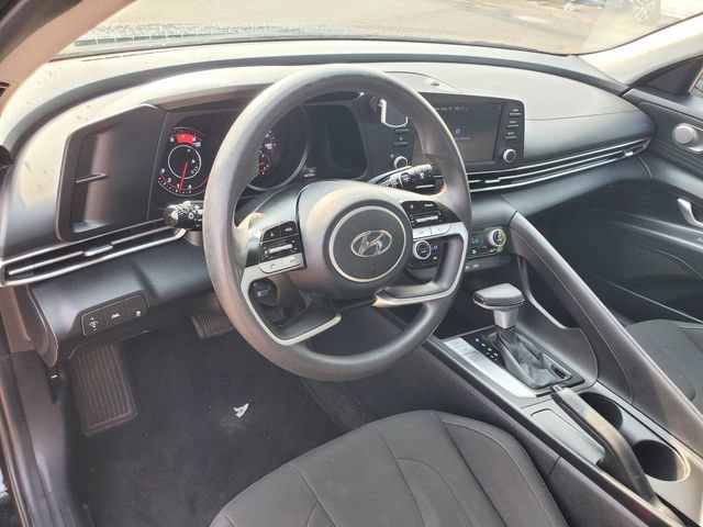 Used 2023 Hyundai Elantra SEL FWD image 11