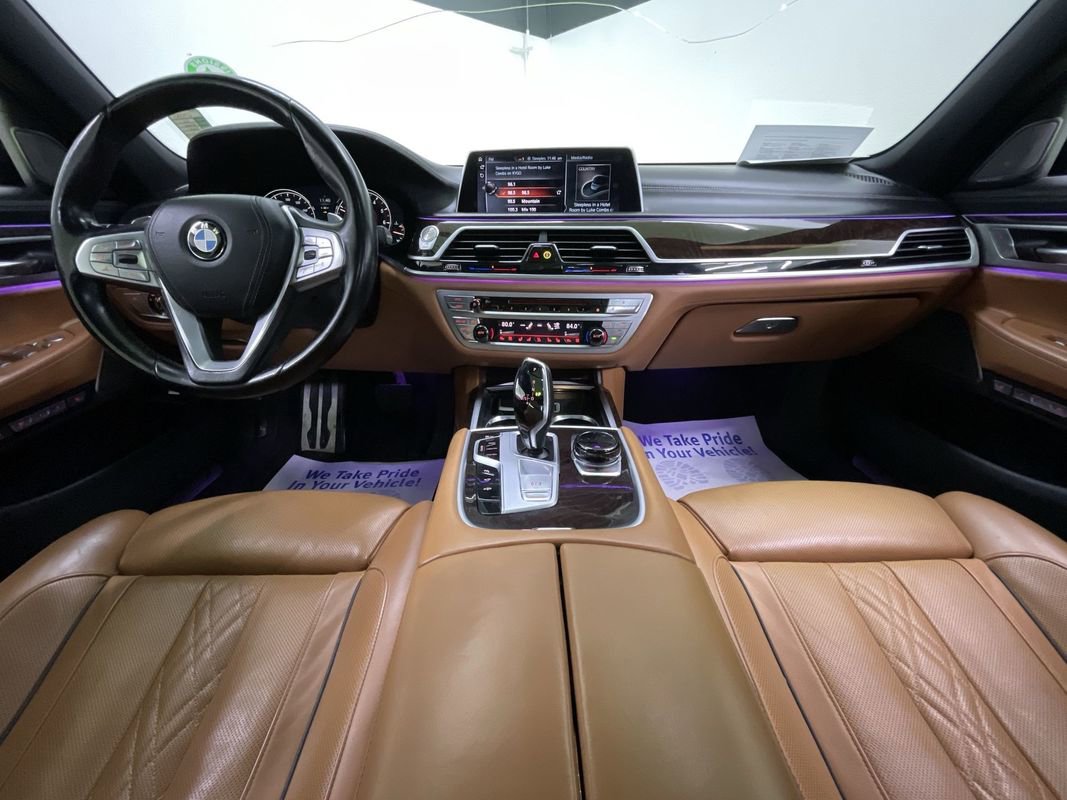 Used 2016 BMW 750i xDrive image 19