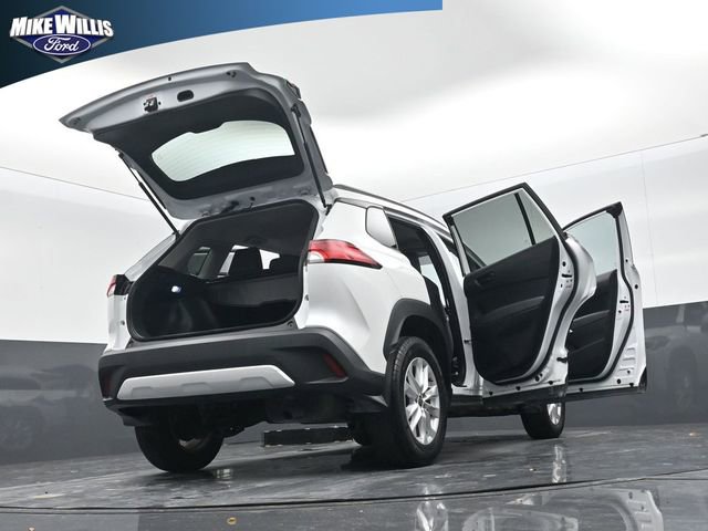Used 2022 Toyota Corolla Cross LE image 29