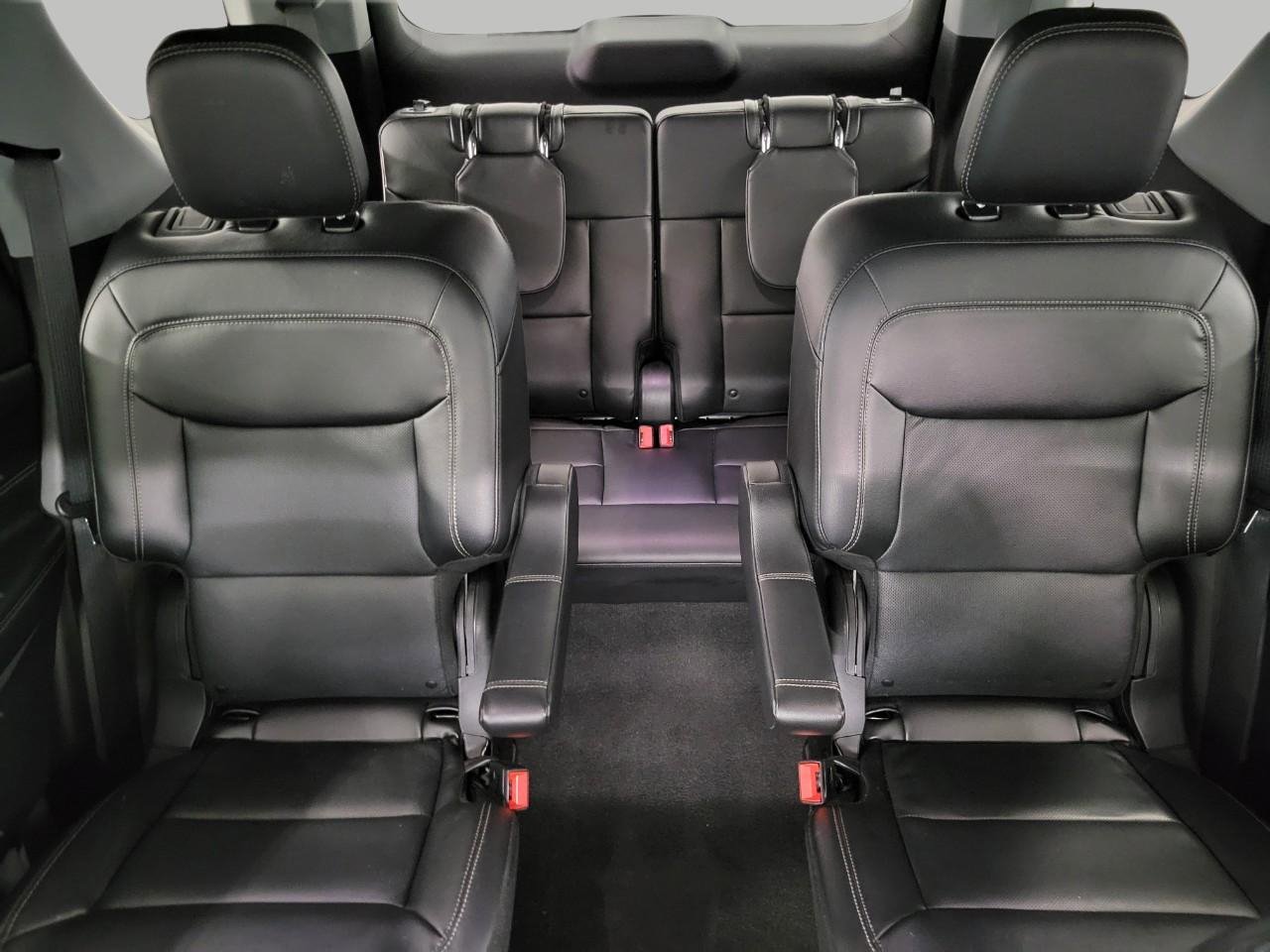 Used 2023 Ford Explorer Limited w/ Equipment Group 301A image 21