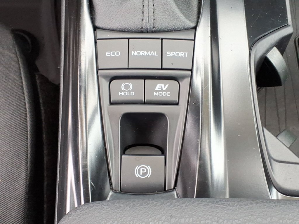 Certified 2025 Toyota Camry LE FWD image 10