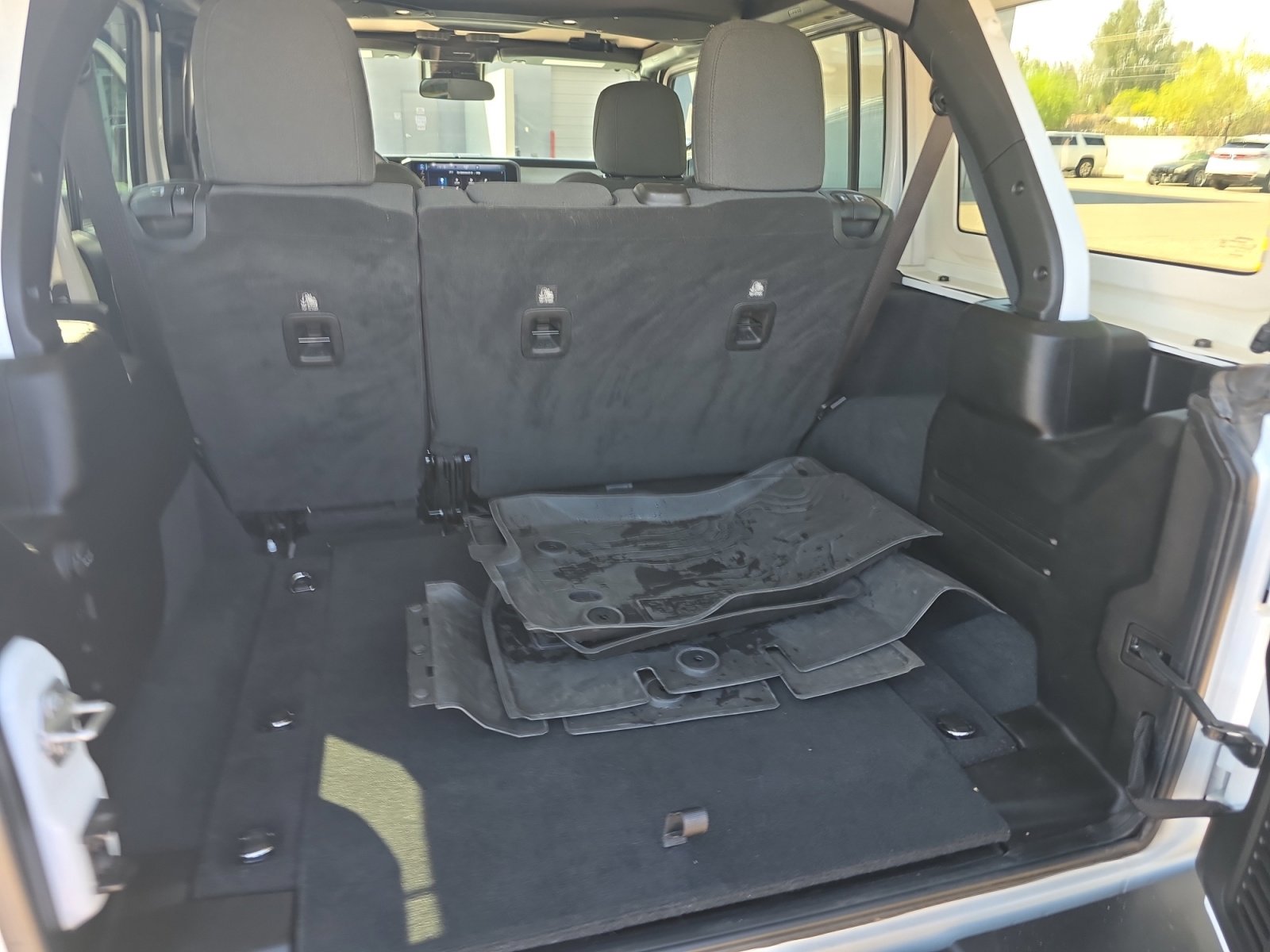 Used 2024 Jeep Wrangler Willys image 34