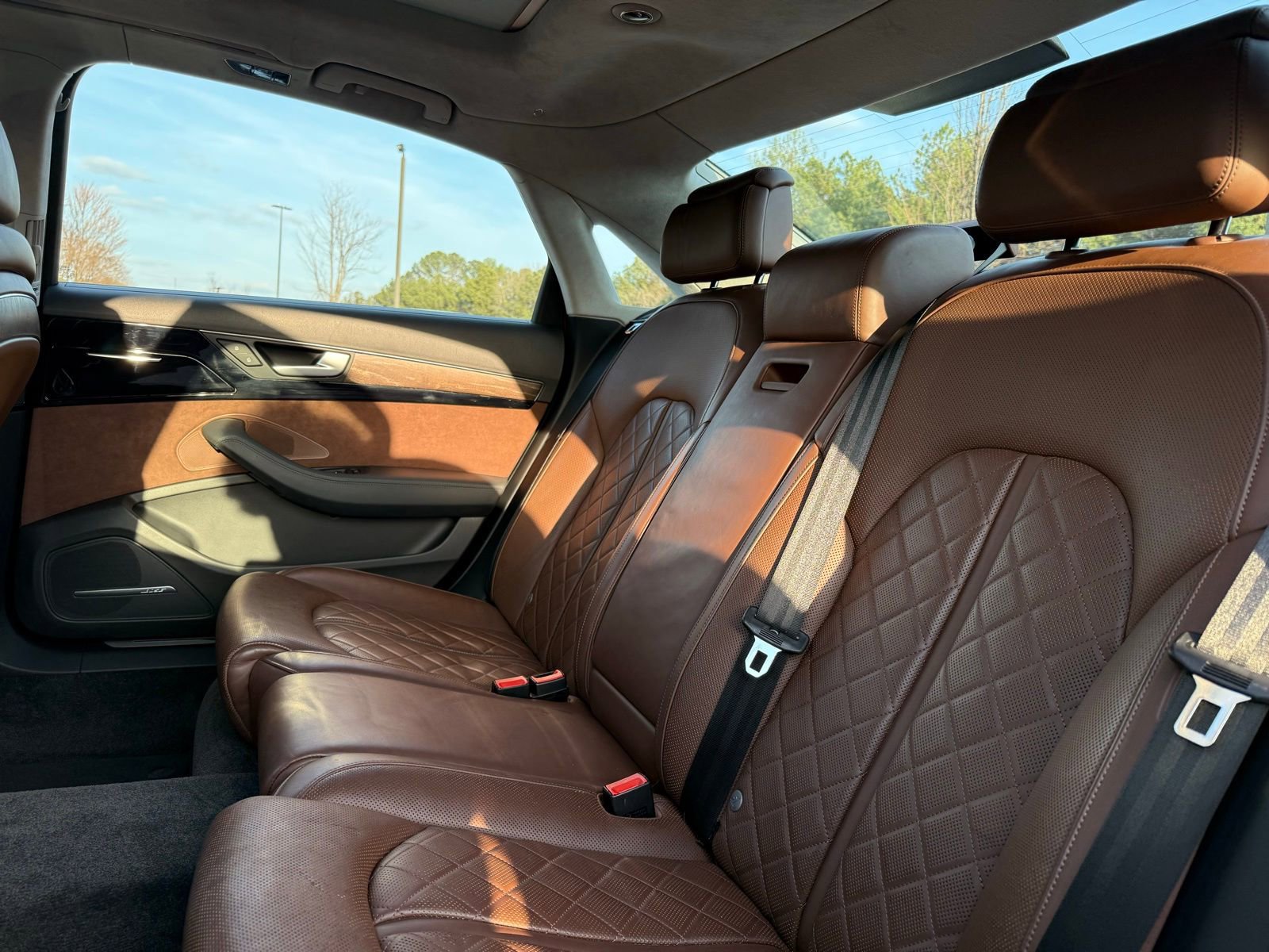 Used 2015 Audi A8 L 4.0T image 31