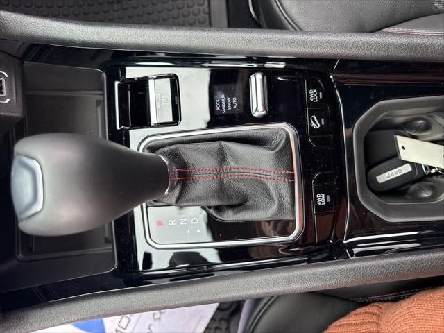 New 2026 Jeep Compass Trailhawk w/ Sun, Sound & Navigation Group AWD/4WD image 18