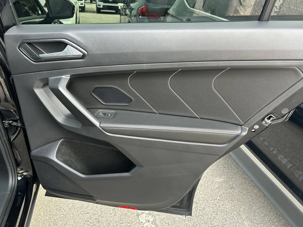 Certified 2023 Volkswagen Tiguan SE R-Line FWD image 47