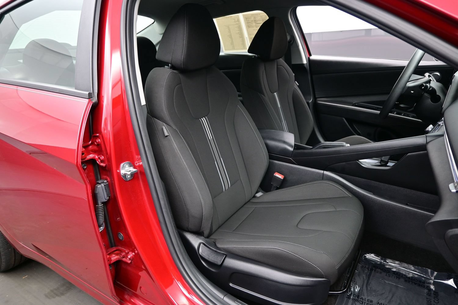 Certified 2024 Hyundai Elantra SEL FWD image 13
