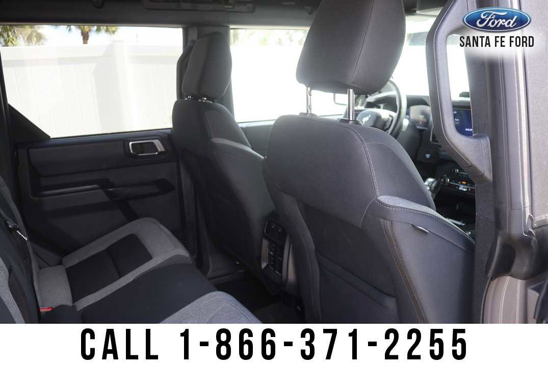Used 2025 Ford Bronco Big Bend image 16