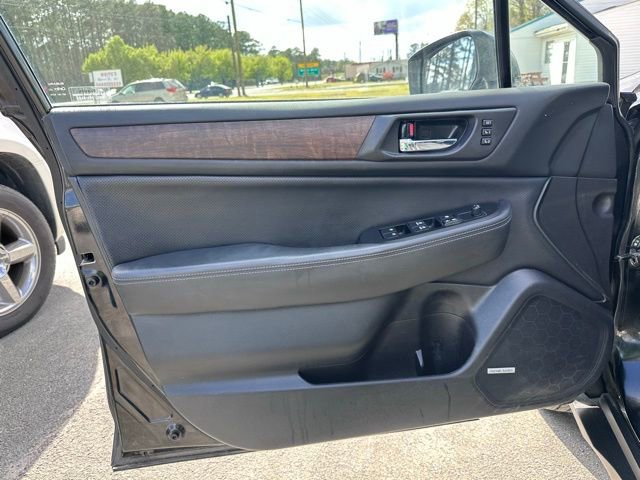 Used 2017 Subaru Outback 2.5i Limited image 12