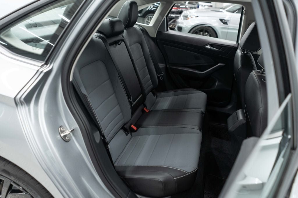 Used 2025 Volkswagen Jetta SE w/ Black Wheel Package FWD image 12