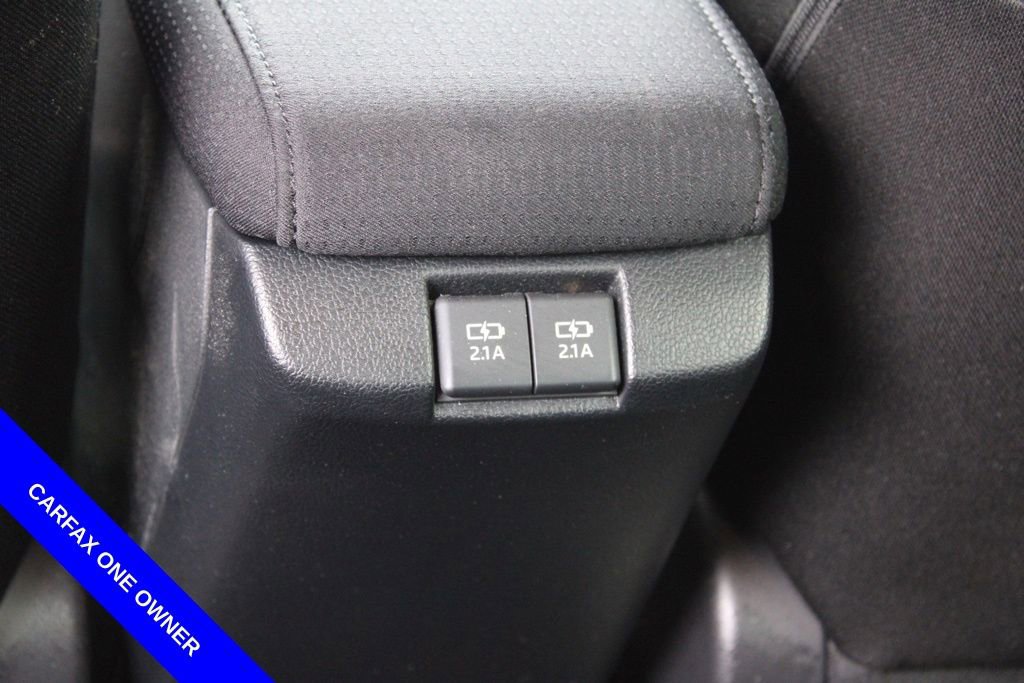 Used 2020 Toyota Prius LE image 27