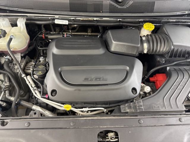 Used 2024 Chrysler Pacifica Touring-L image 17