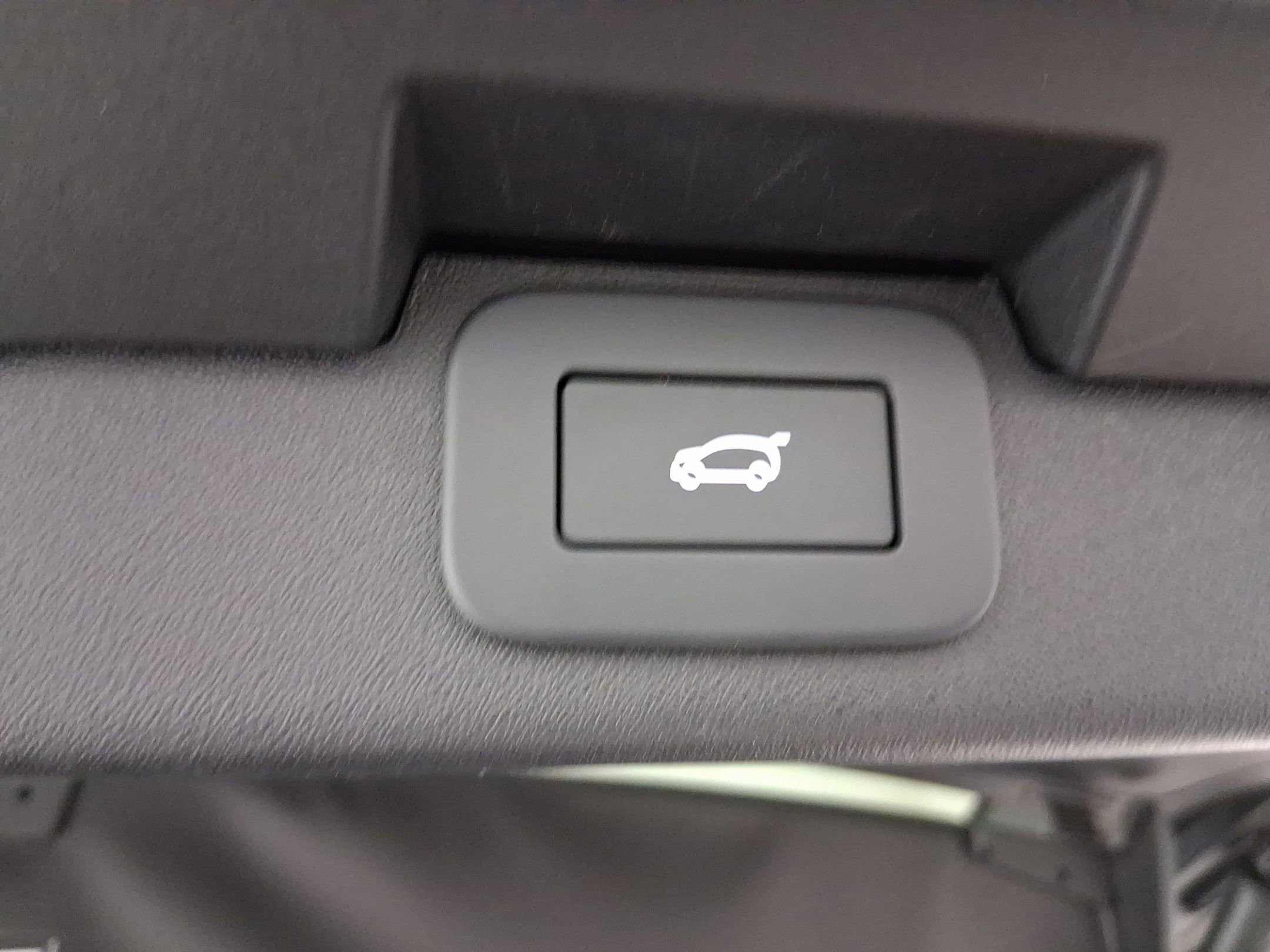 Used 2025 Land Rover Discovery Dynamic SE image 31