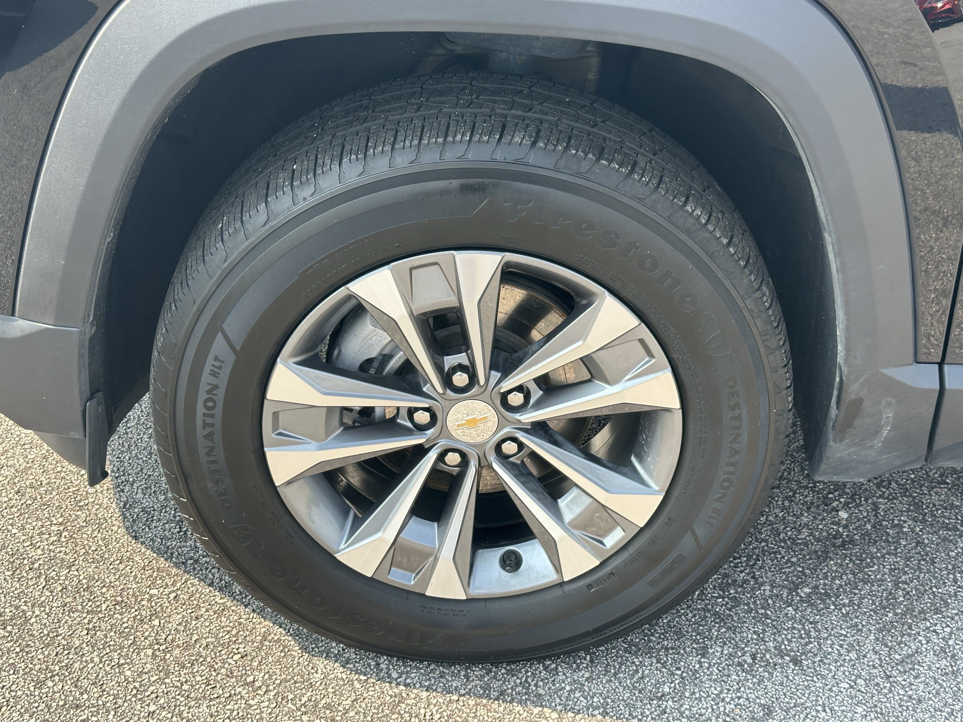 Used 2025 Chevrolet Equinox LT FWD image 11