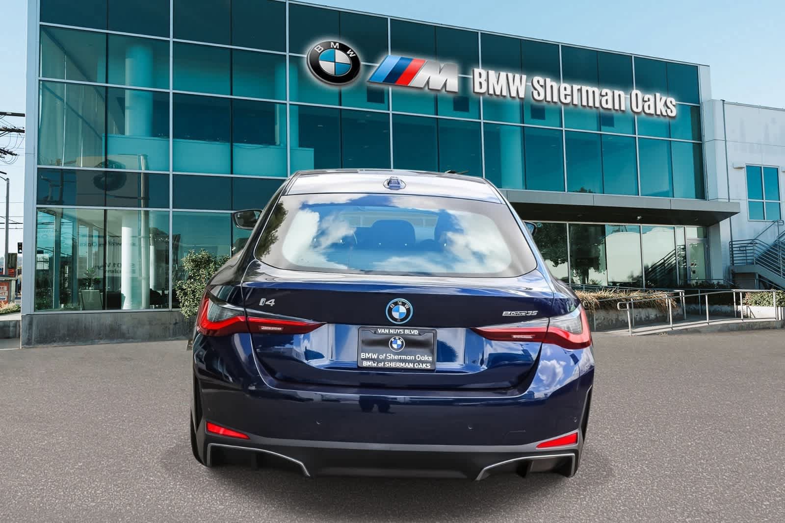 Certified 2023 BMW i4 eDrive35 w/ Premium Package RWD image 5
