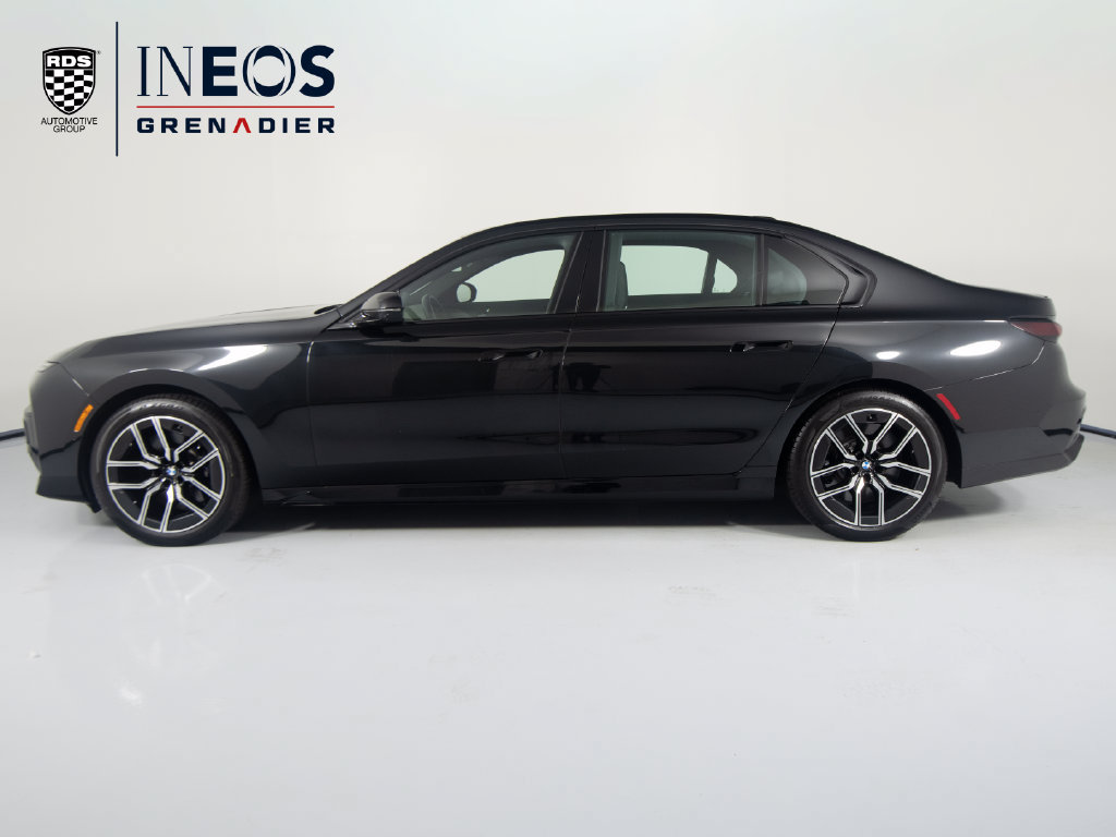Used 2023 BMW 760i xDrive AWD/4WD image 11
