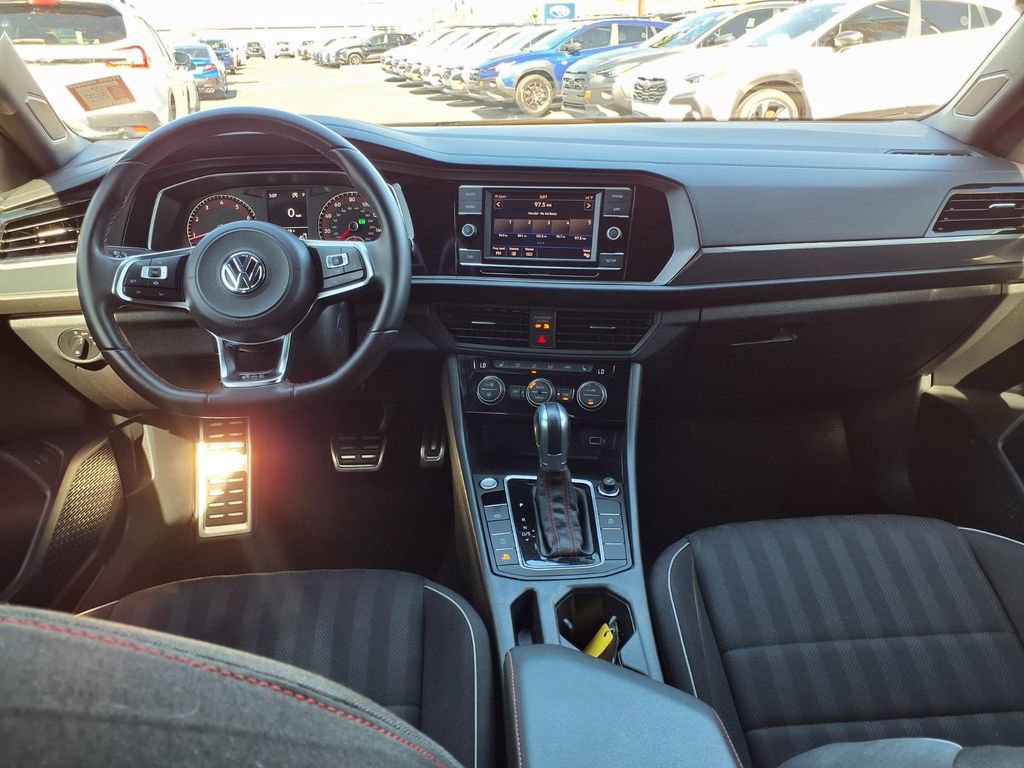 Used 2019 Volkswagen Jetta GLI image 2