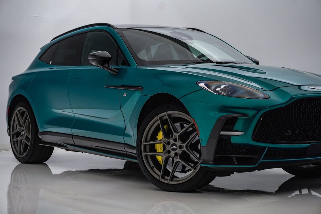 Used 2026 Aston Martin DBX S AWD/4WD image 2