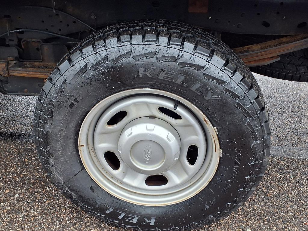 Used 2011 Ford F250 XL w/ Snow Plow Prep Pkg image 7