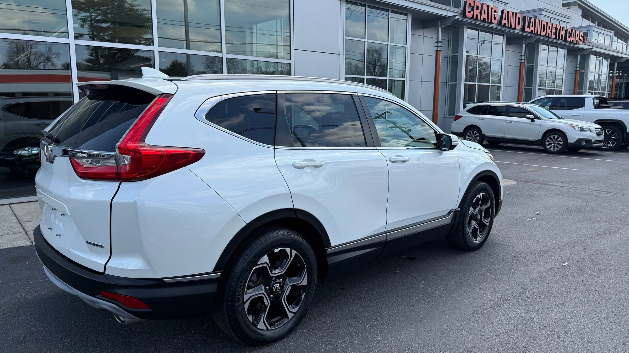 Used 2017 Honda CR-V Touring video 2