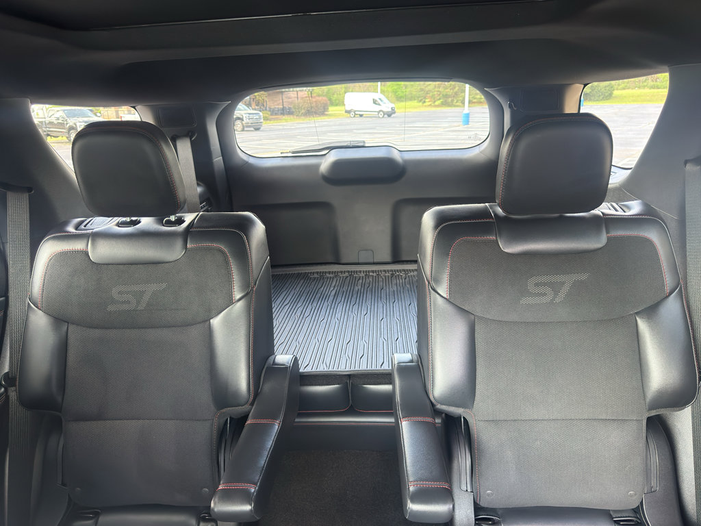 Used 2025 Ford Explorer ST AWD/4WD image 11