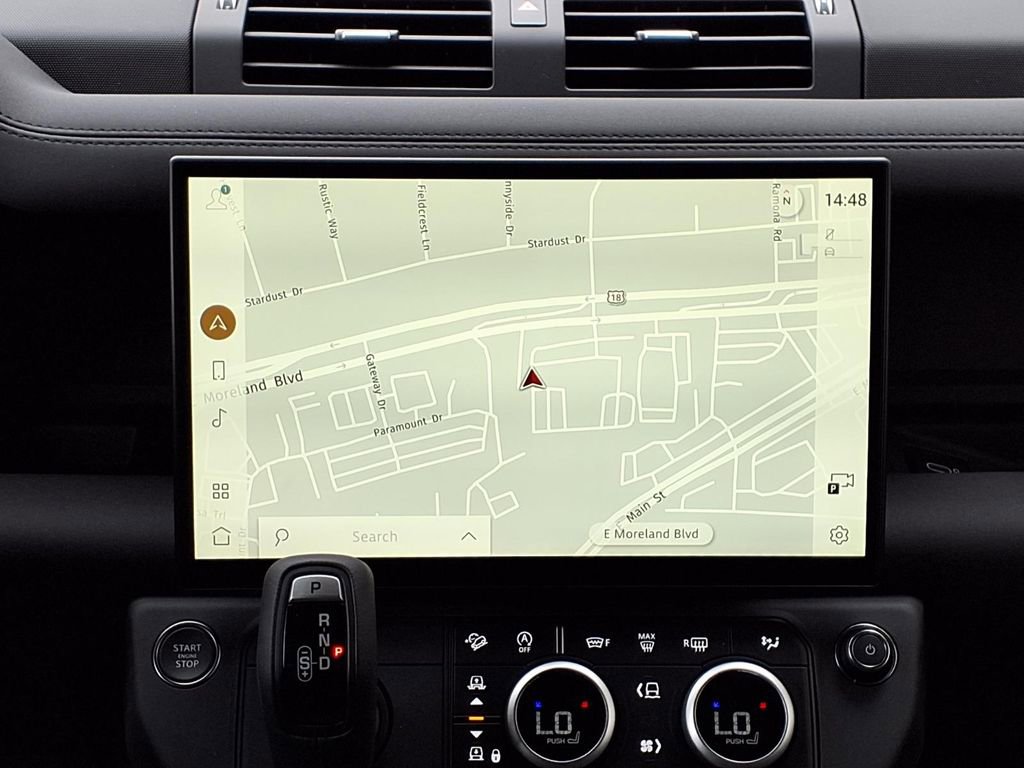 New 2026 Land Rover Defender 130 X-Dynamic SE AWD/4WD image 18