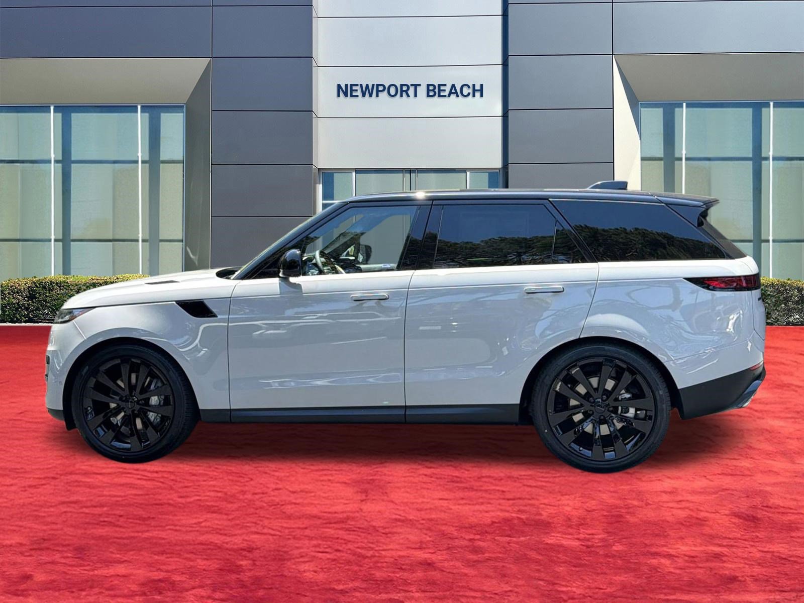 New 2026 Land Rover Range Rover Sport SE AWD/4WD image 2