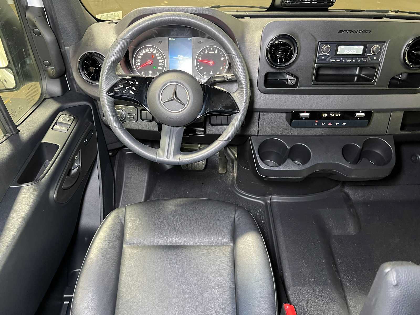 Used 2025 Mercedes-Benz Sprinter 2500 image 30