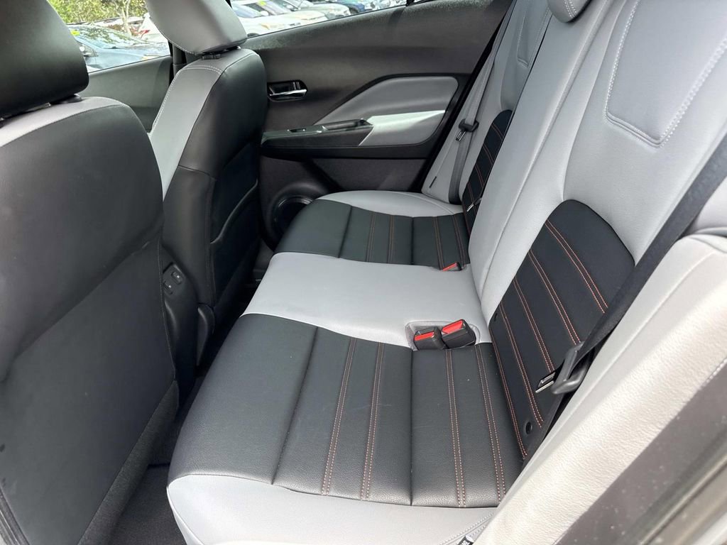 Used 2023 Nissan Kicks SR w/ SR Premium Package FWD image 13